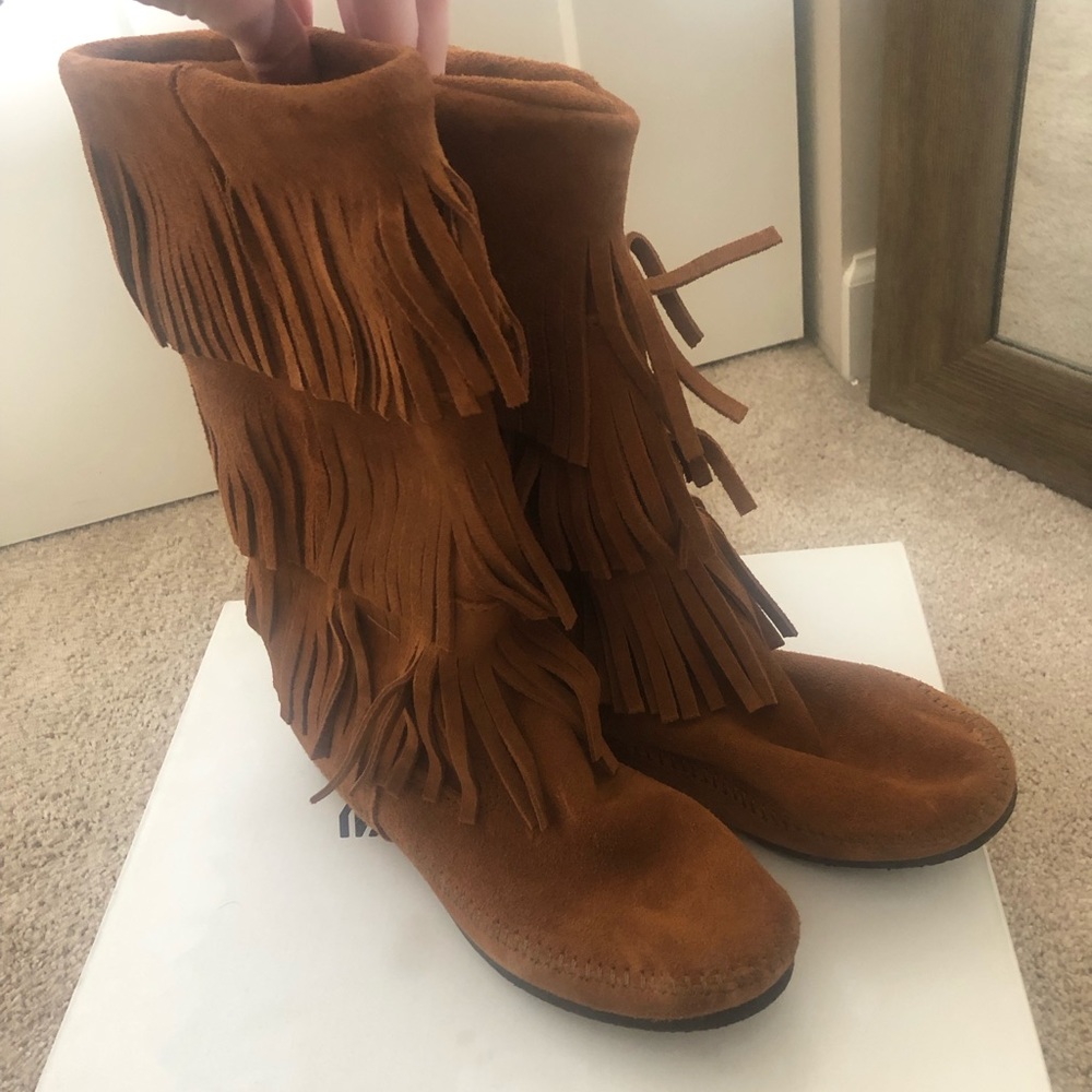 Minnetonka fringe boots